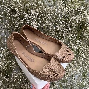 Melissa x Campana Gold Rubber Fairytale Flat // US WOMENS 7